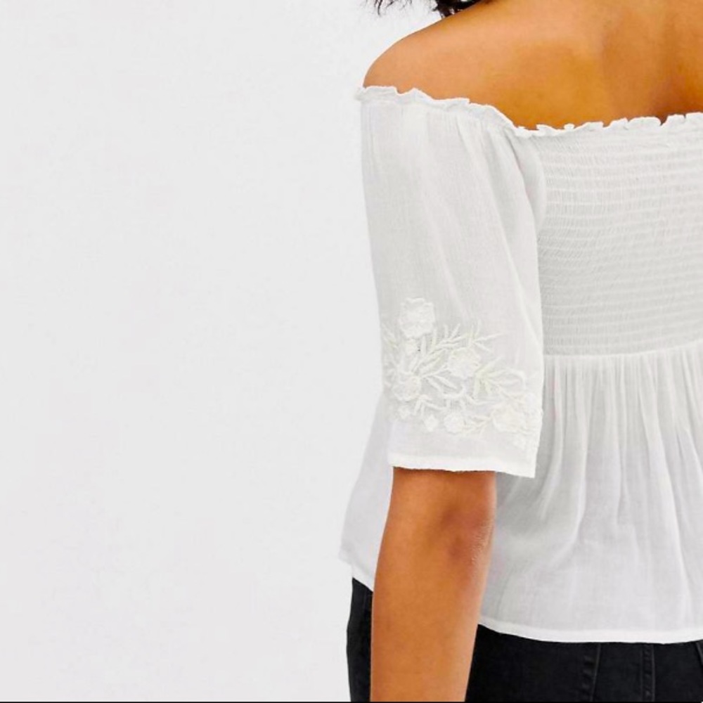 Fluted sleeve smock top off the shoulder